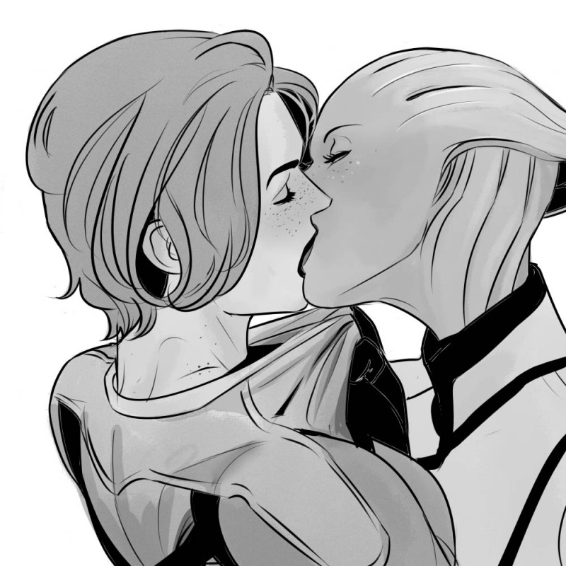Азари Лиара целует капитана Шепард - эротический рисунок от marceline2174
